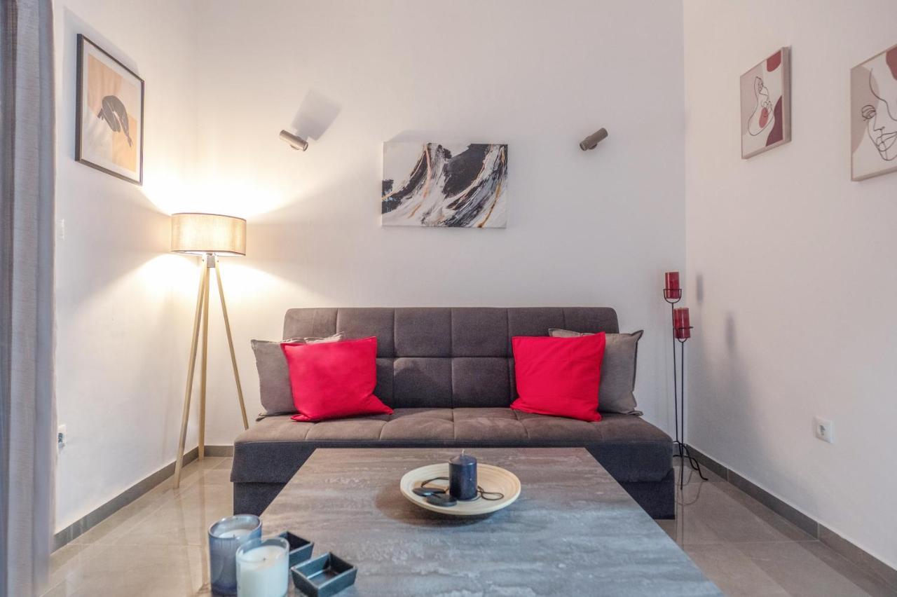 Minimalistic! Apartment Atena Exterior foto
